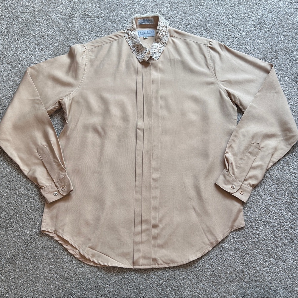 Vintage Nordstrom Silk Button Down Beige Blouse White Crochet Detail Collar 10